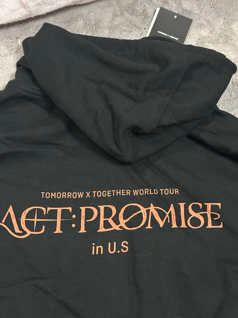 TXT ACT:PROMISE in US パーカーL
