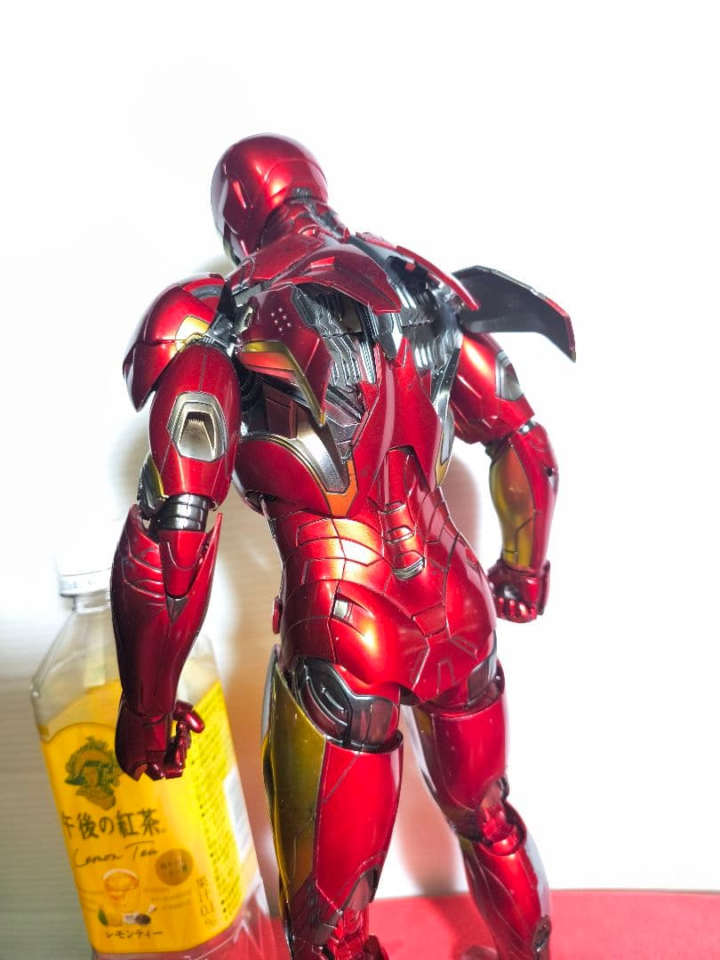 ホットトイズ　アイアンマン　アベンジャーズ　ホットトイズ