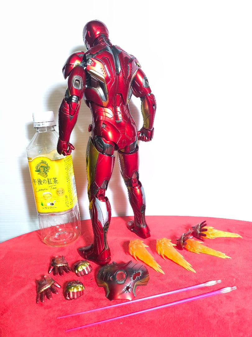 ホットトイズ　アイアンマン　アベンジャーズ　ホットトイズ