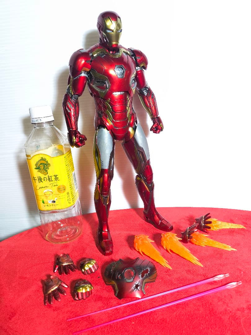 ホットトイズ　アイアンマン　アベンジャーズ　ホットトイズ
