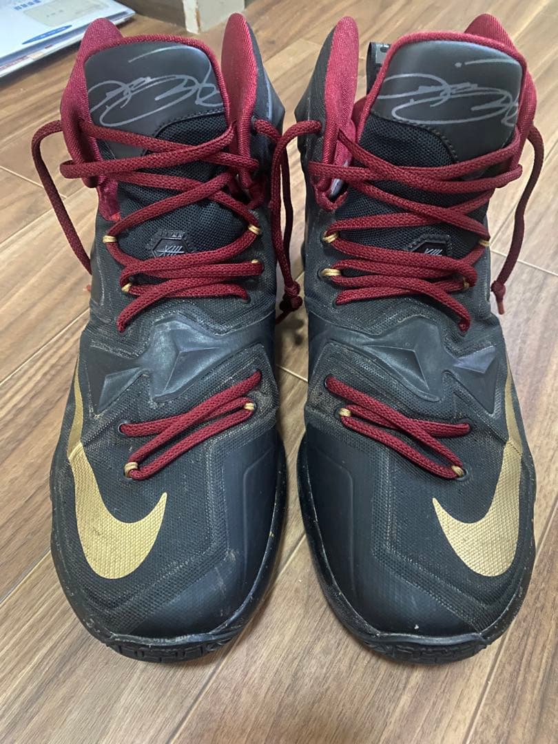 Nike LeBron 13 シューズ 黒/金/赤