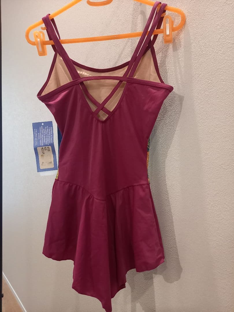 capezio　ミニスカート付　フラワープリント バレエレオタード　赤紫　大人Ｍ