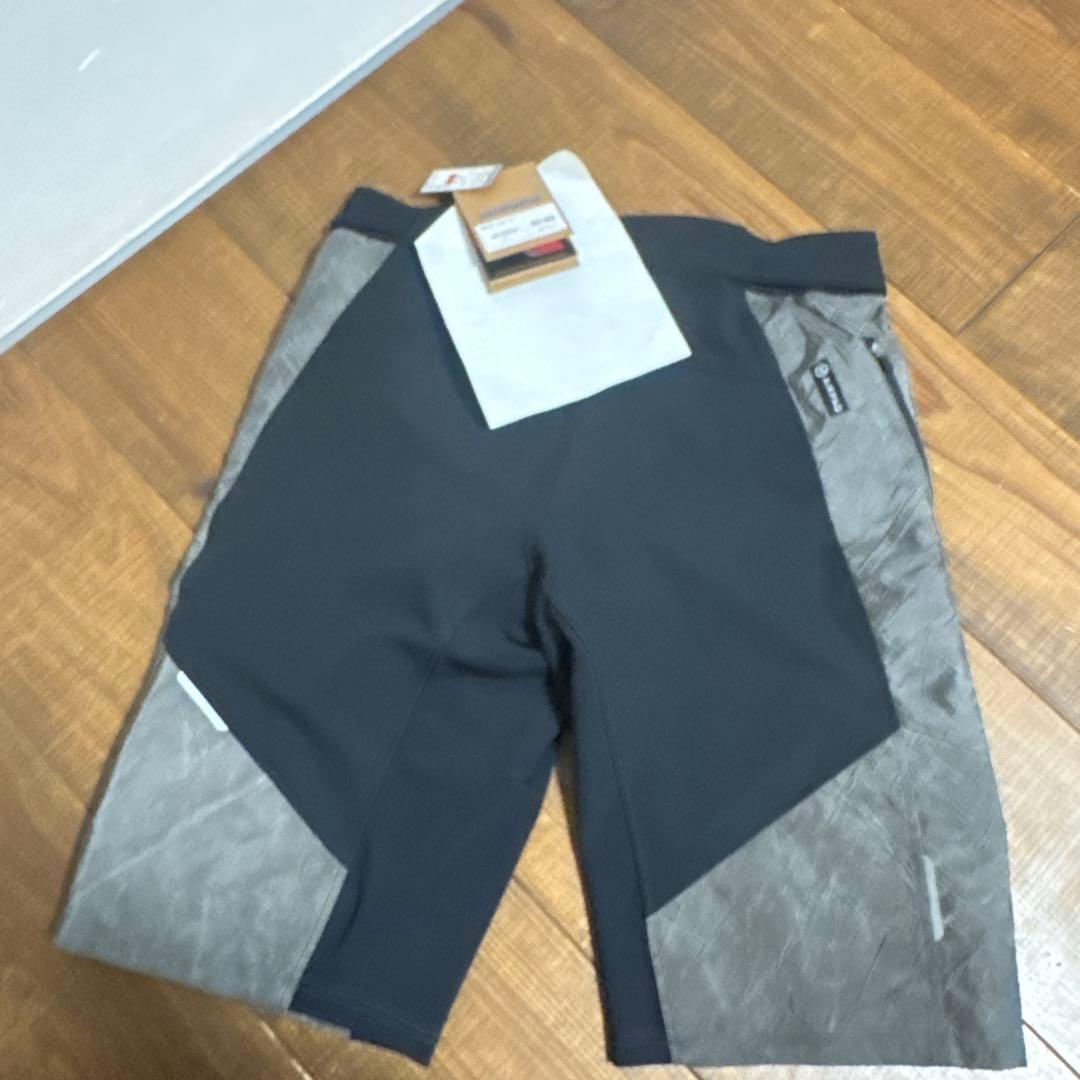 未使用品　シマノ　REVO ショーツ　レーサーパンツ