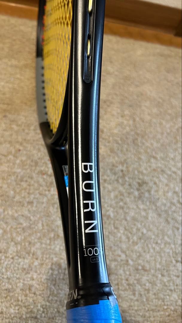 Wilson BURN 100S v4.0 3G テニスラケット