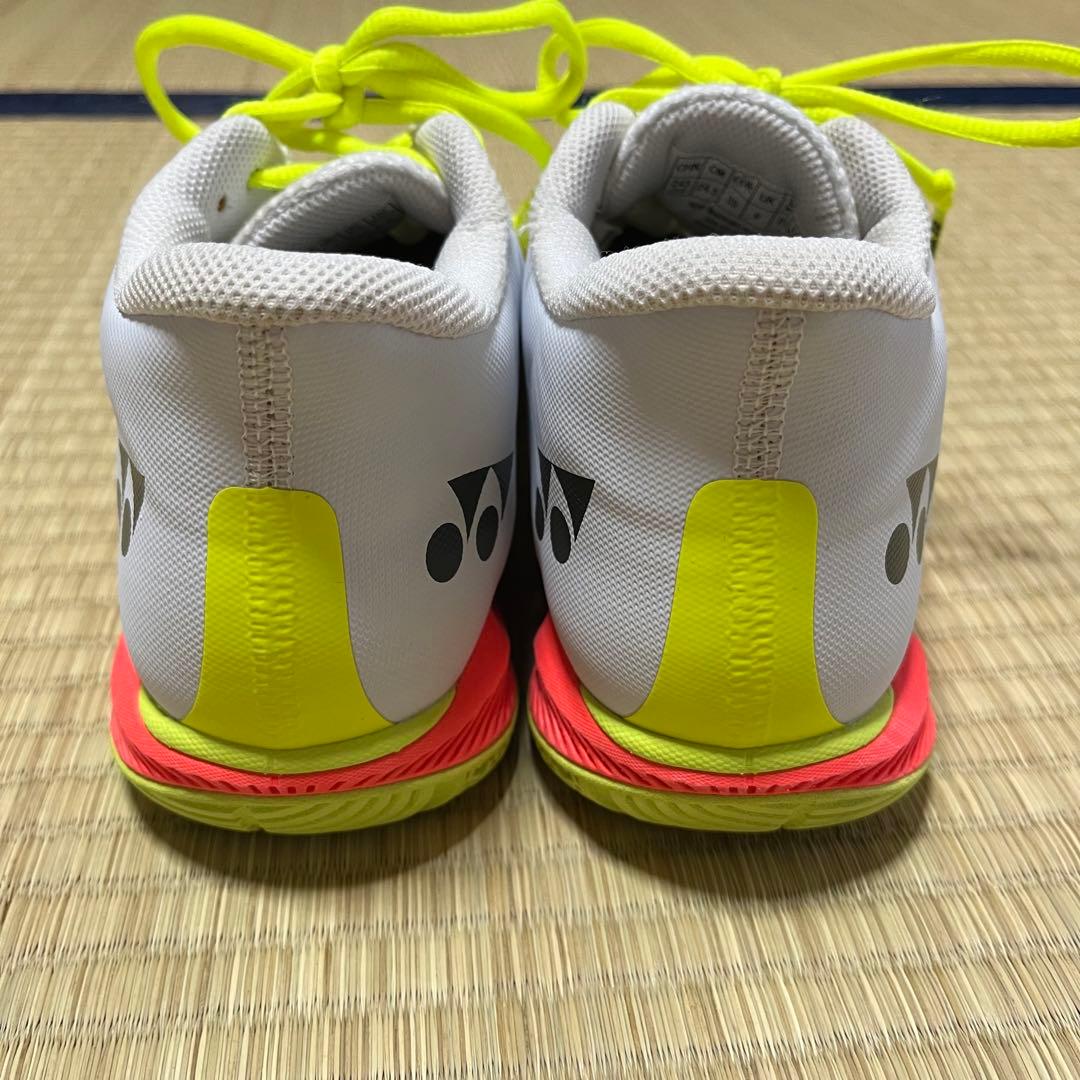 【美品】YONEX パワークッションコンフォートZワイドミッド
