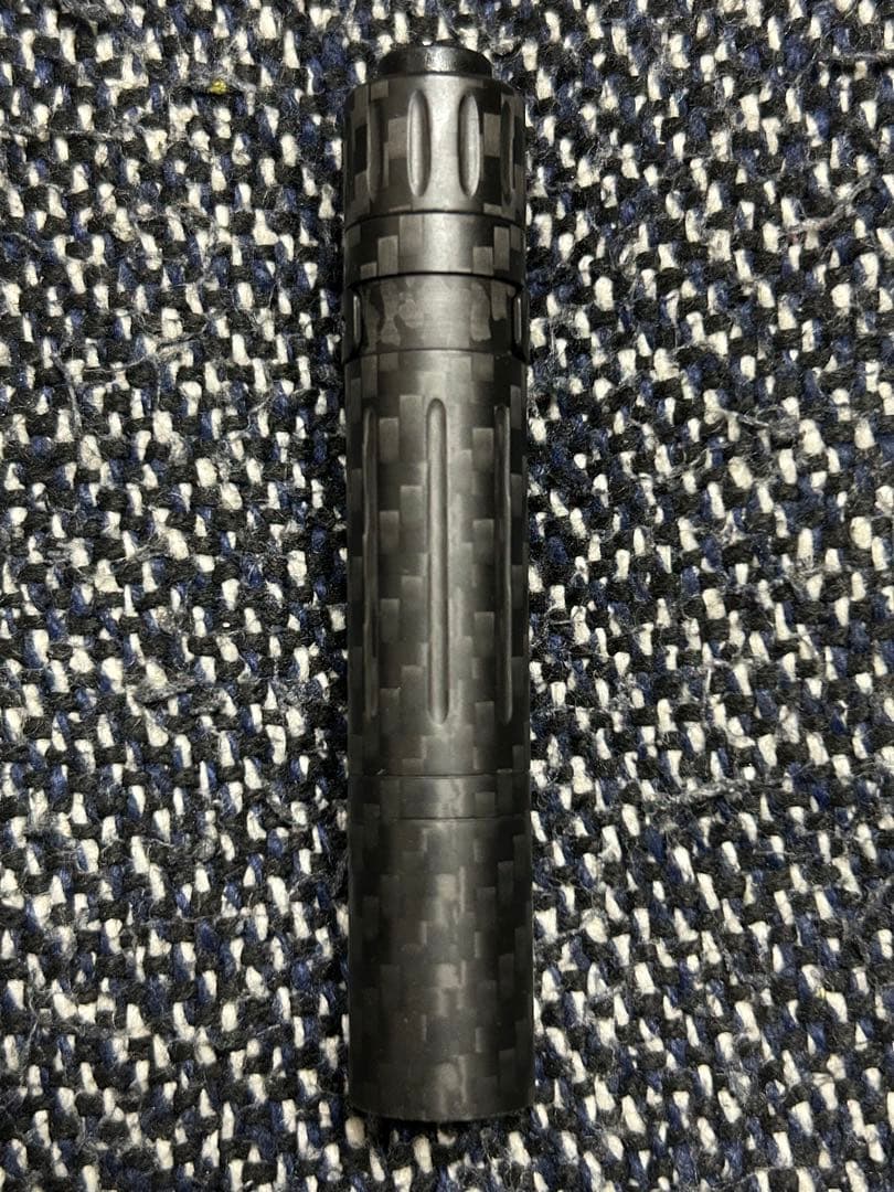 OLIGHT (オーライト) i3T EOS : カーボンファイバー