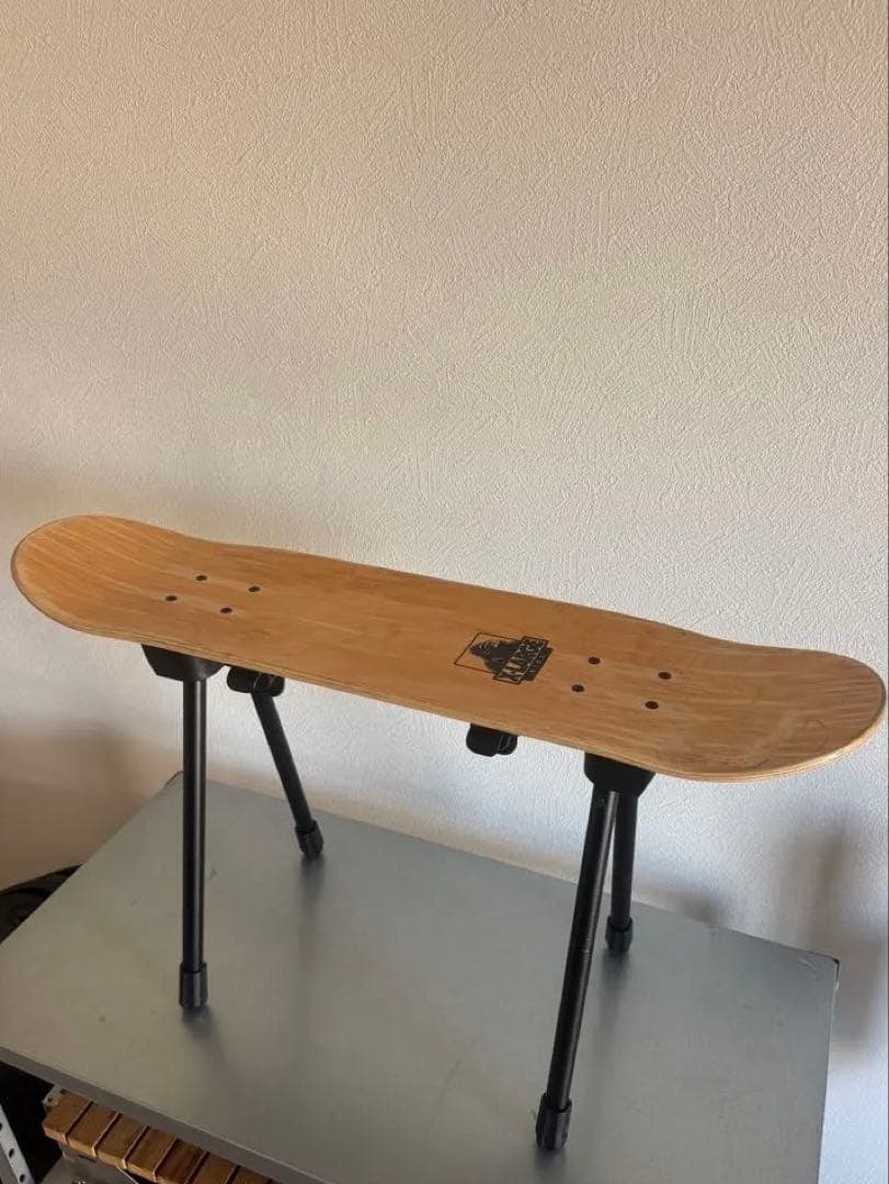 X-LARGE スケボーデッキ テーブル