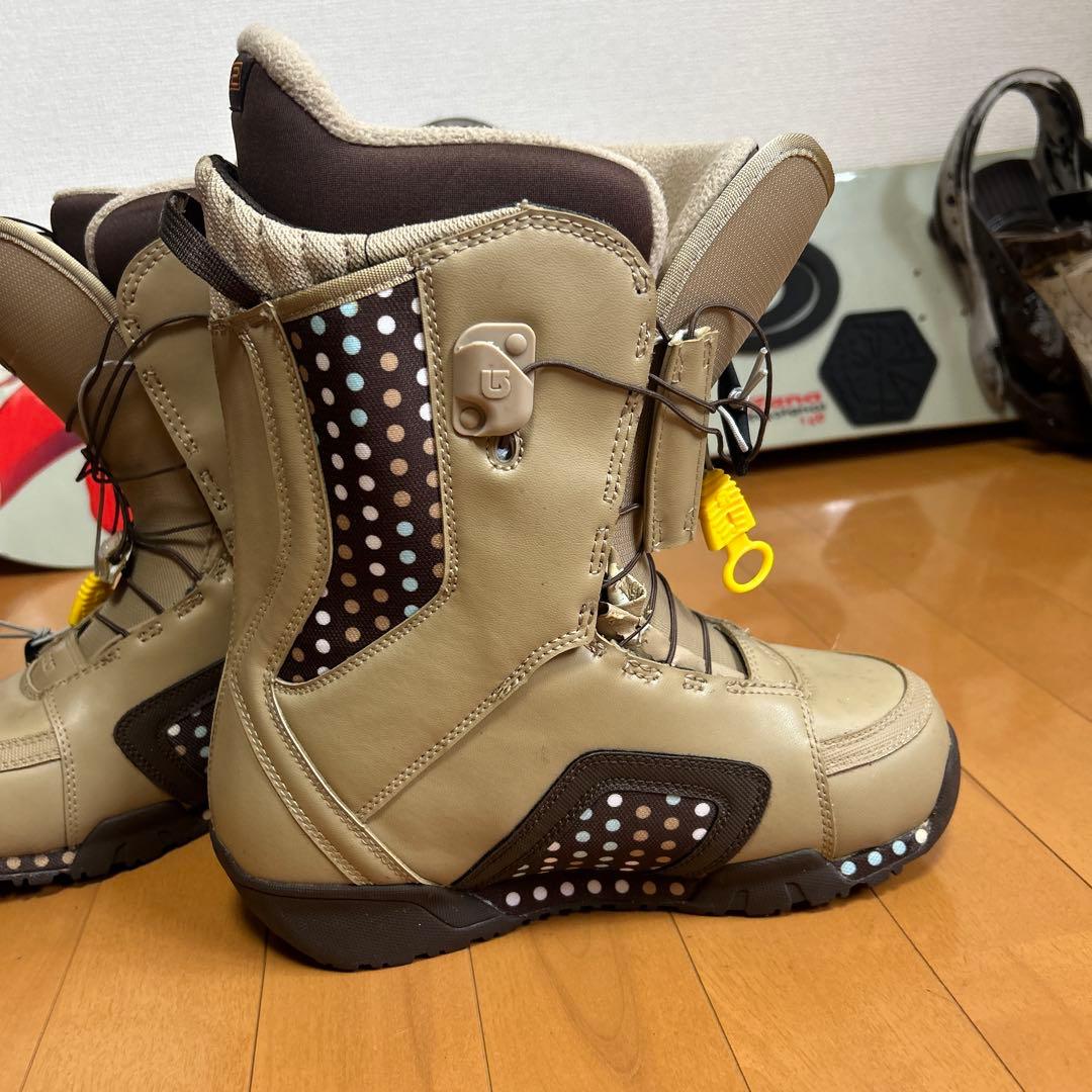 burton Emerald スノーボードブーツ 女性用 ベージュ　25.5cm
