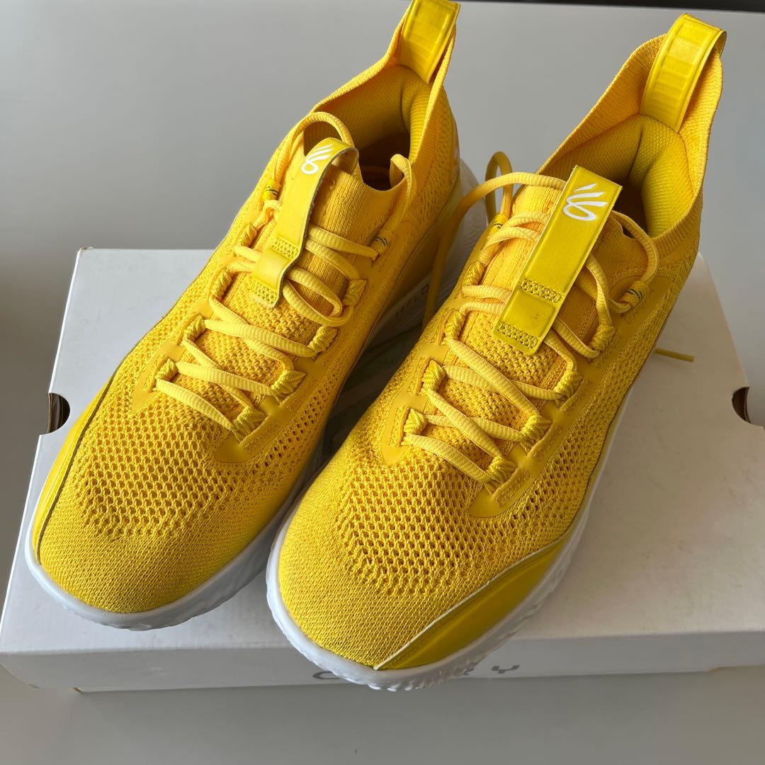【ほぼ新品】CURRY 8 黄色 29.0 US11