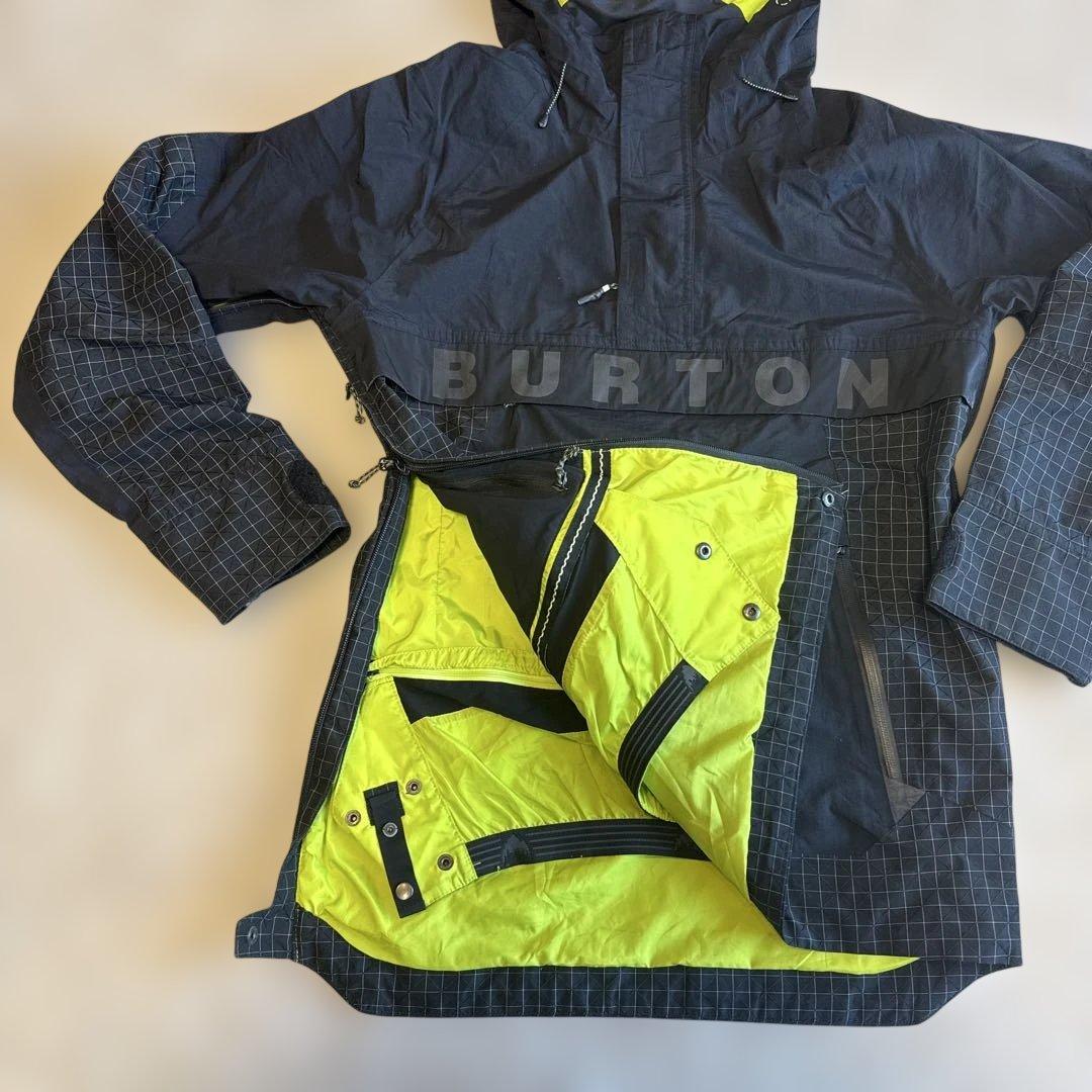 BURTON スノーボードジャケット 防水衣類専用の洗剤で洗いました。