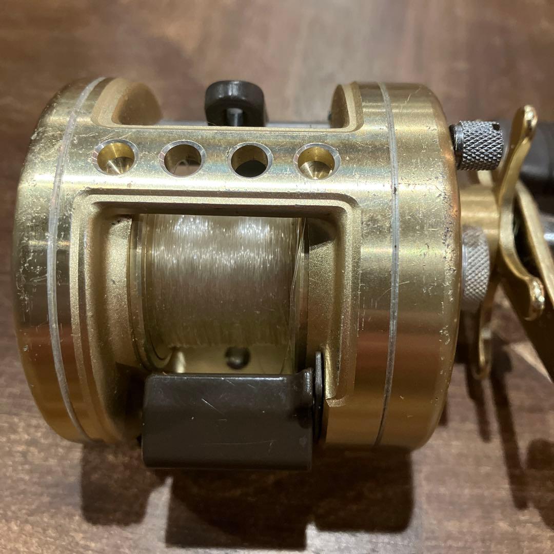 Shimano CALCUTTA リール ゴールド