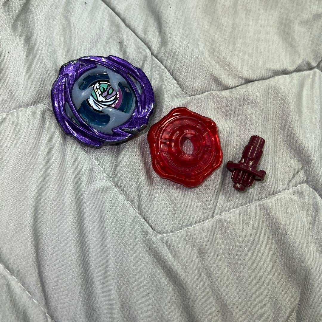 ベイブレードXベイ3つセットとランチャー
