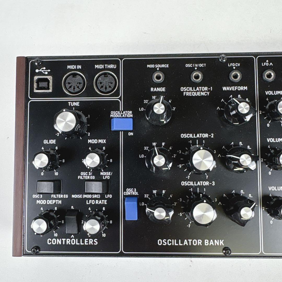 箱付 ベリンガー MODEL D アナログシンセサイザー