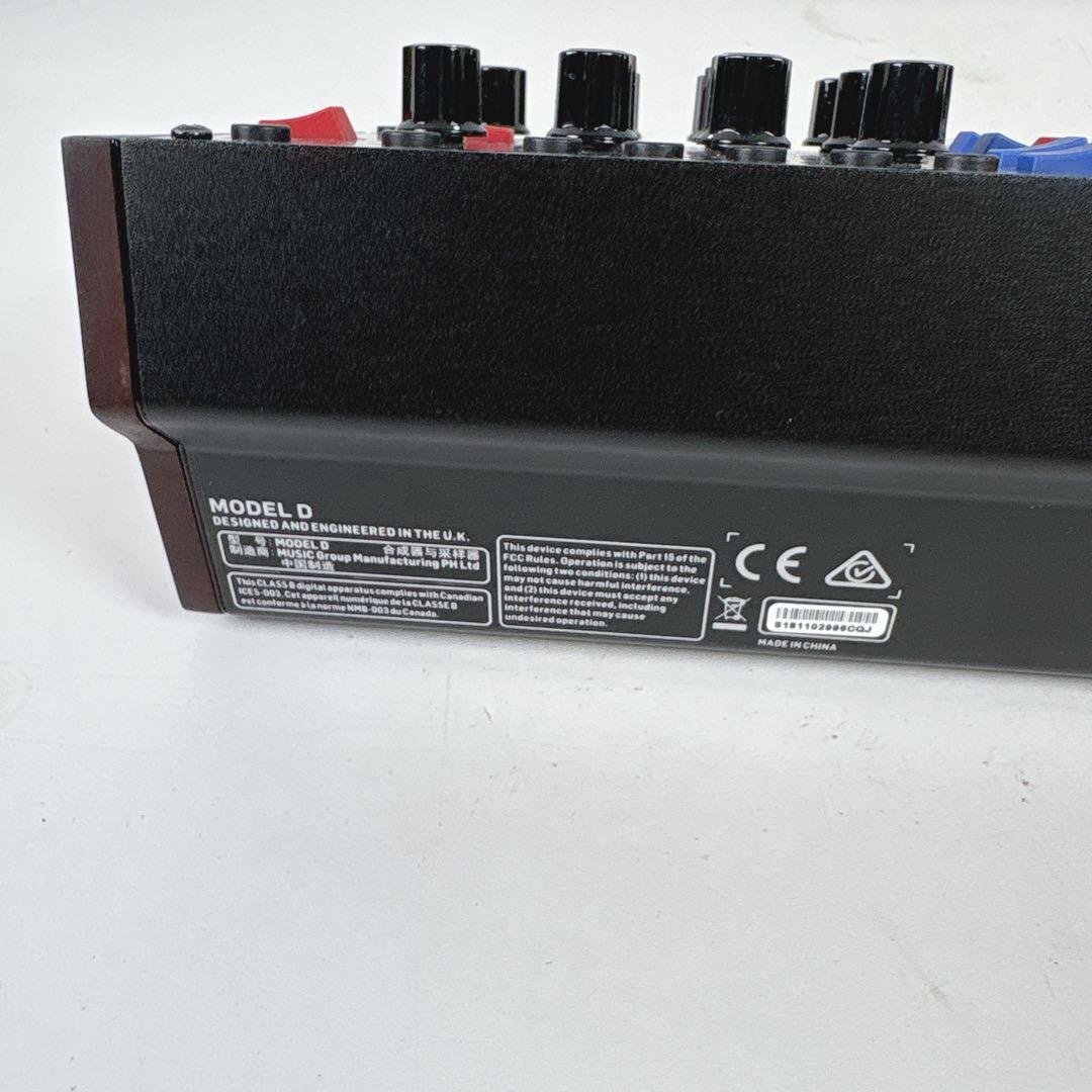 箱付 ベリンガー MODEL D アナログシンセサイザー