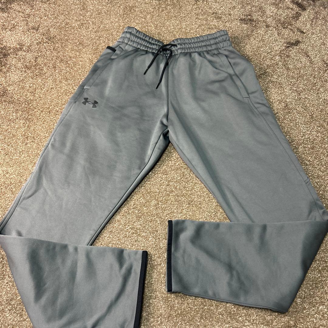 UNDER ARMOUR フード付きジャケット、パンツセット