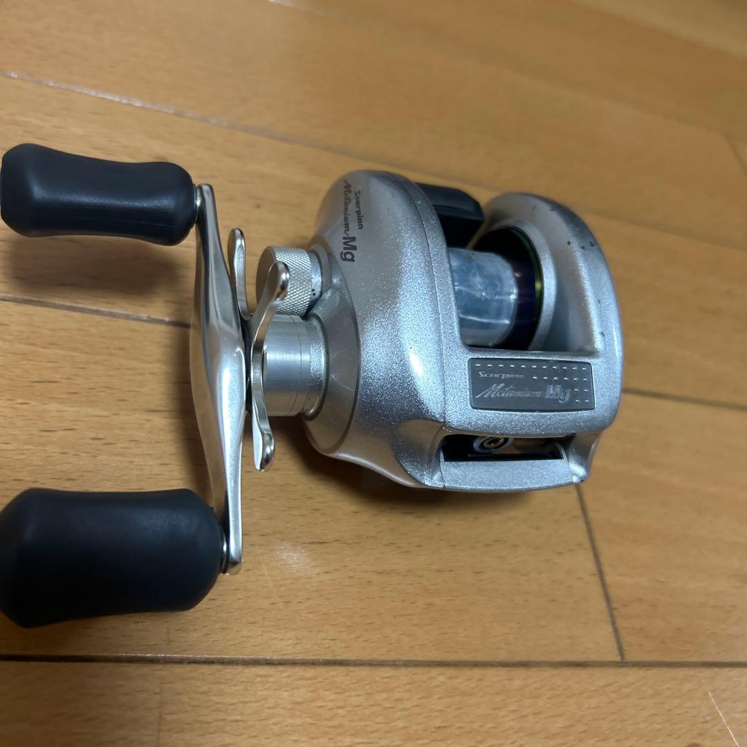 SHIMANO ベイトリール 収納袋付き