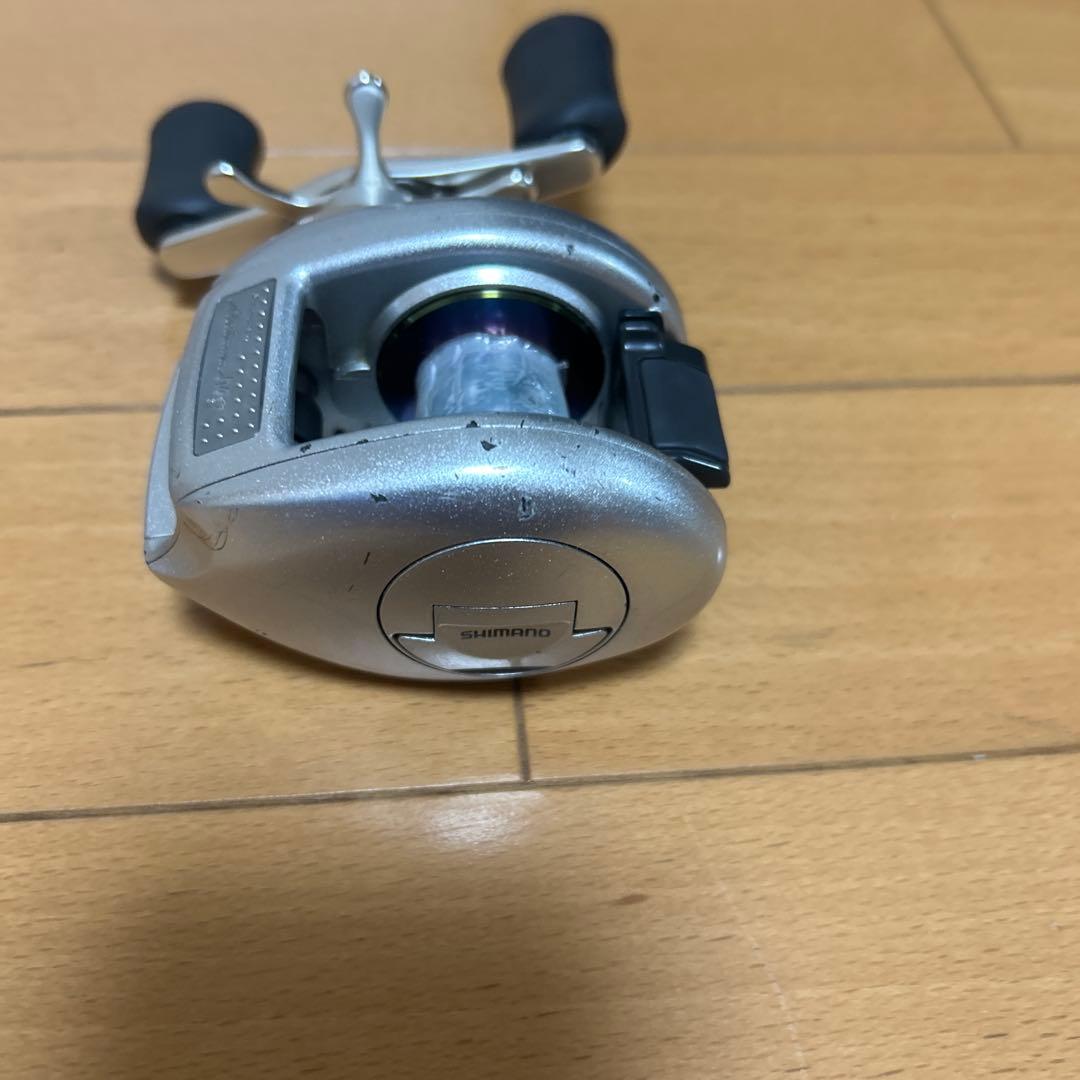 SHIMANO ベイトリール 収納袋付き
