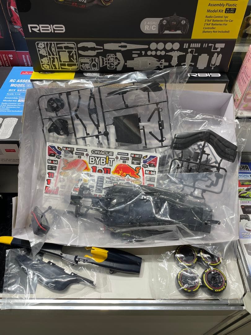 【年末年始限定値下げ中】童友社R/C 1/16レッドブルF1 RB19