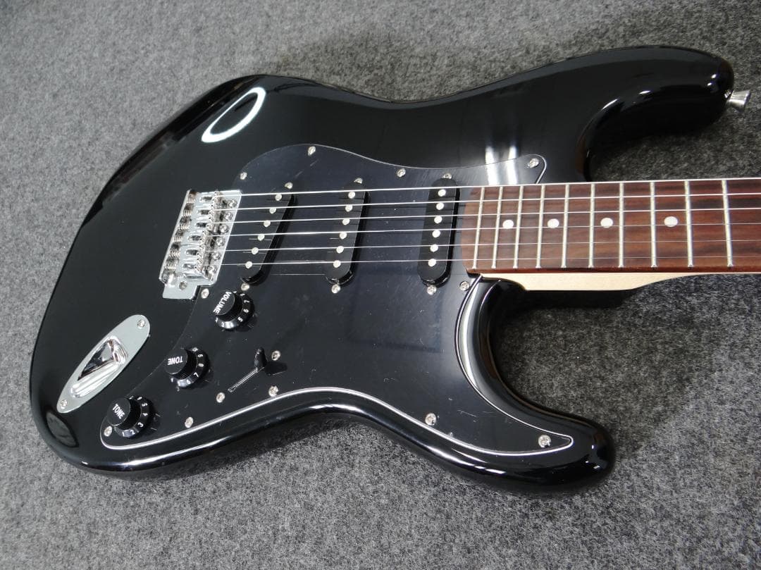 Legend Stratocaster 新品同様