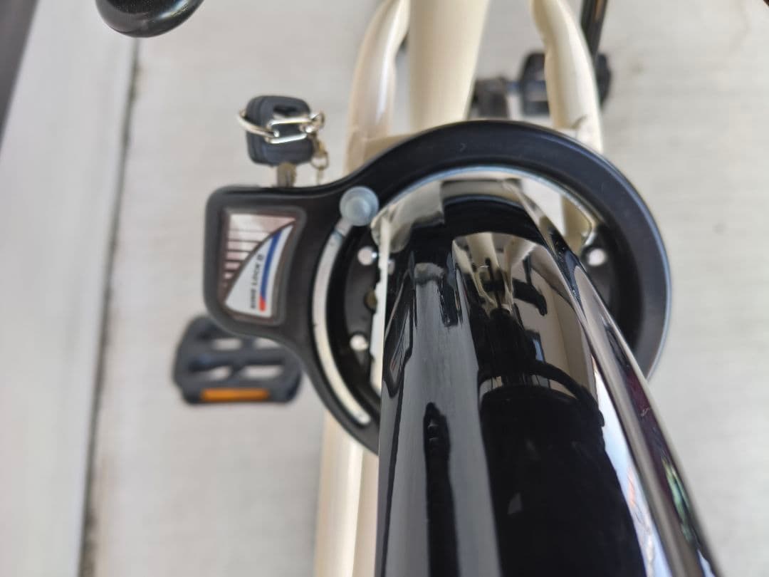 自転車　ASAHI　Cream City　26インチ 外装6段変速 オートライト