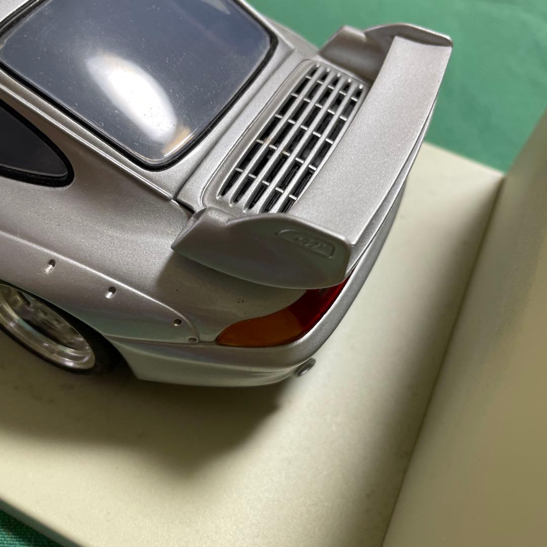 ミニカー Porsche 911 GT2 1/18 UT models