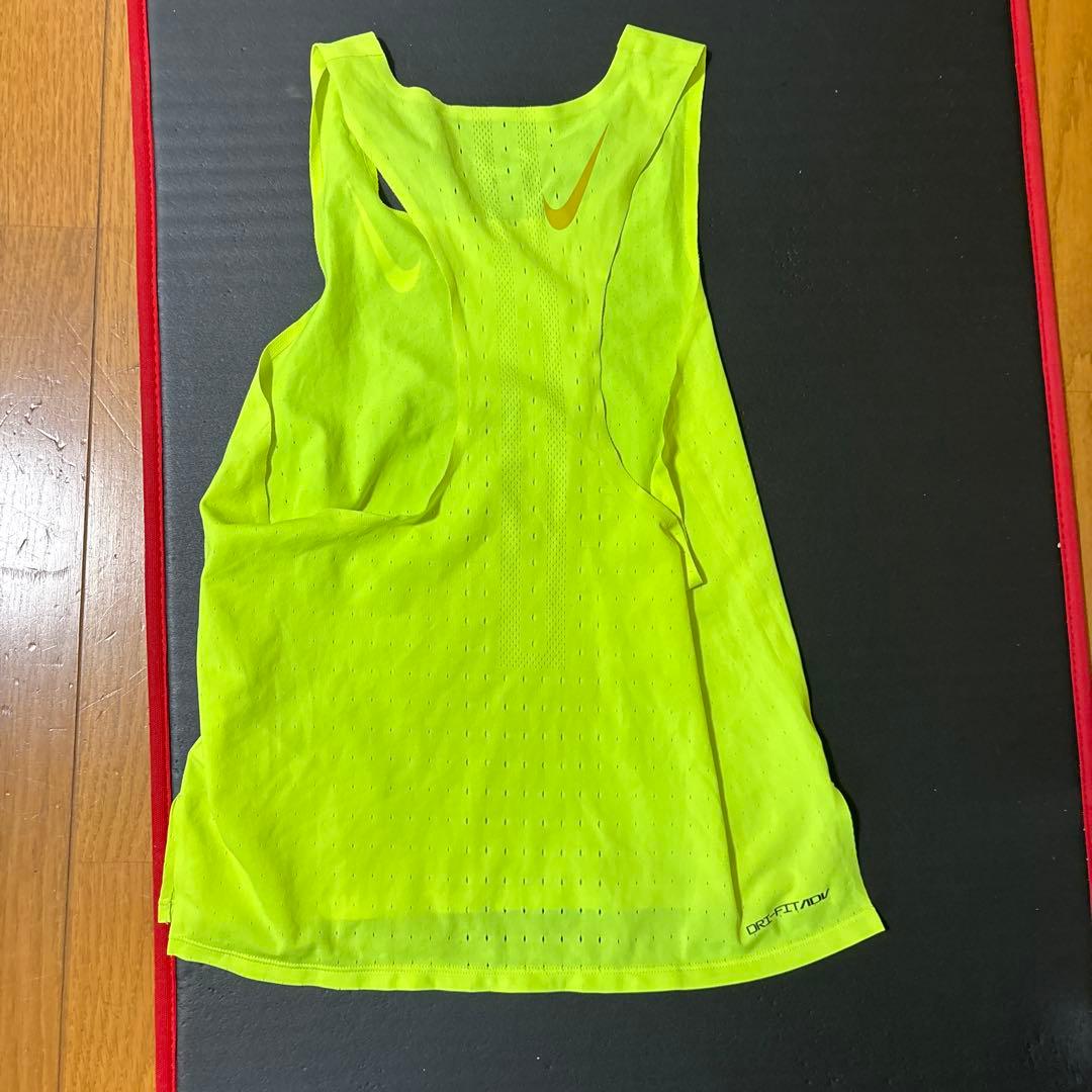 新品未使用 NIKE ナイキ エアロスイフト シングレット イエロー メンズ
