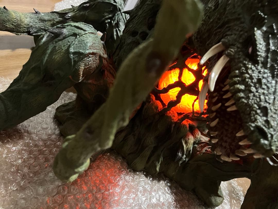ゴジラ　ビオランテ　発光　東宝大怪獣シリーズ