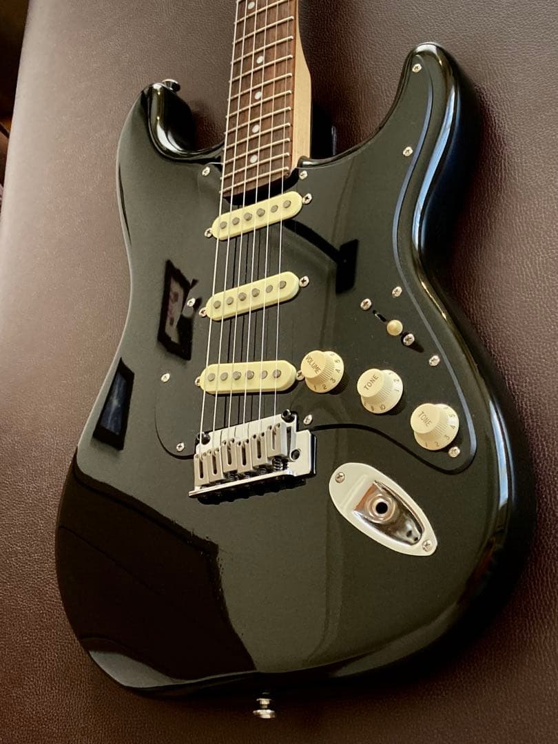 【ローズ指板／アルニコ5】Squier Standard ギルモア風カスタム