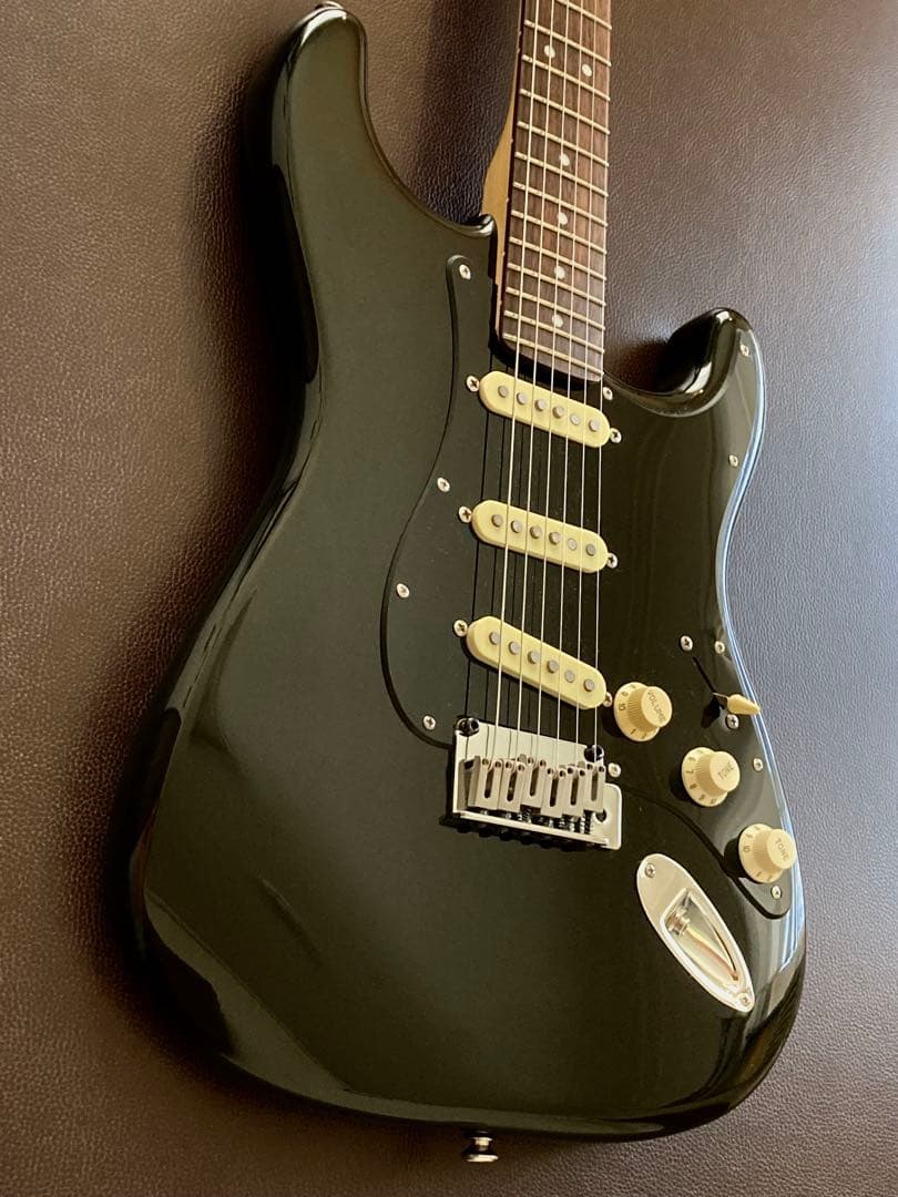 【ローズ指板／アルニコ5】Squier Standard ギルモア風カスタム