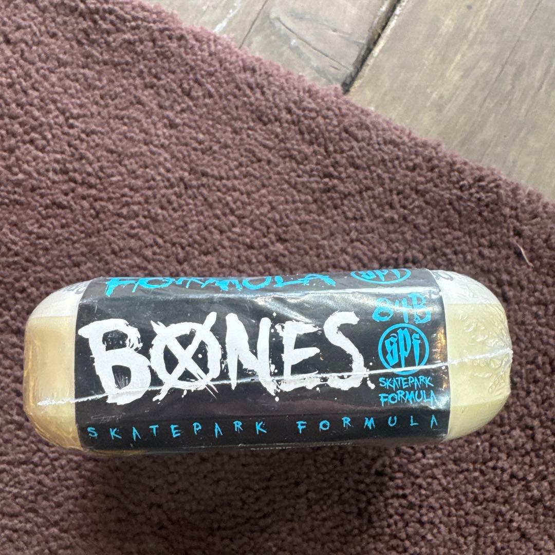 BONES ボーンズウィール　60mm84B スケートパークフォーミュラ