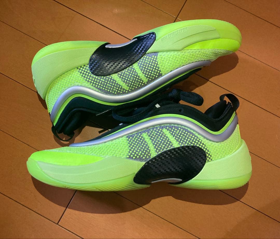 新品adidasアディダスバッシュD.O.N. ISSUE 6スニーカー25.5
