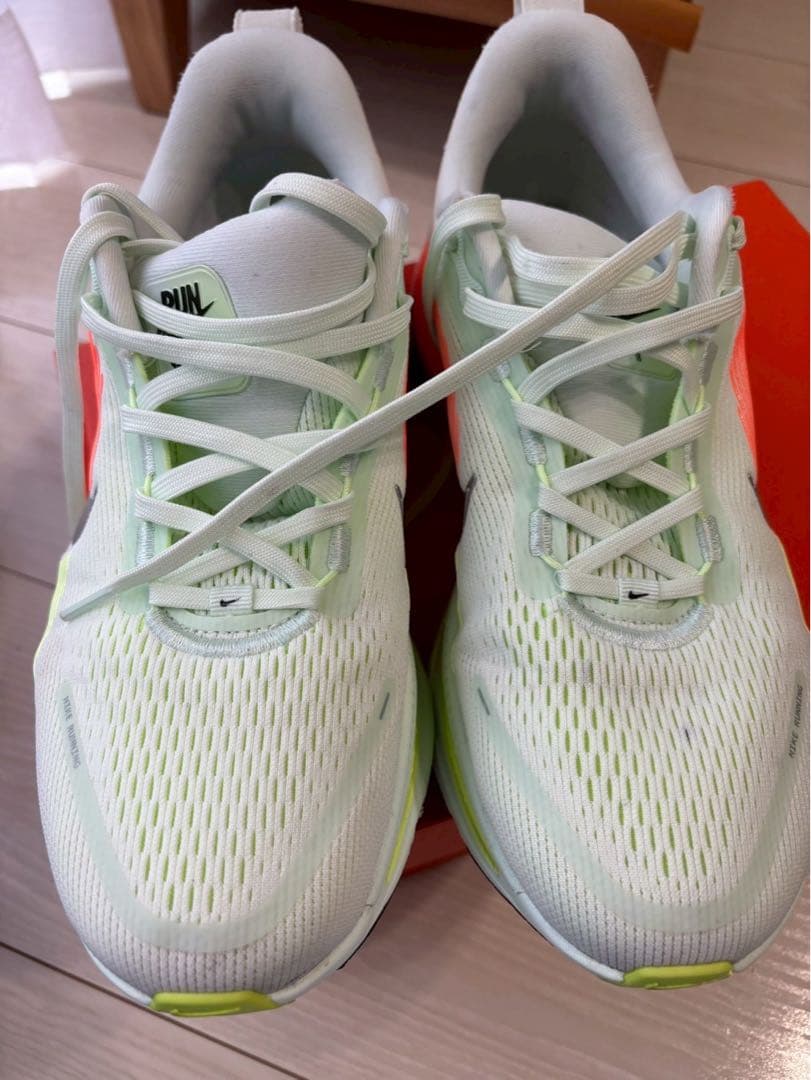 中古 NIKE VOMERO 18 27cm ナイキ ボメロ18