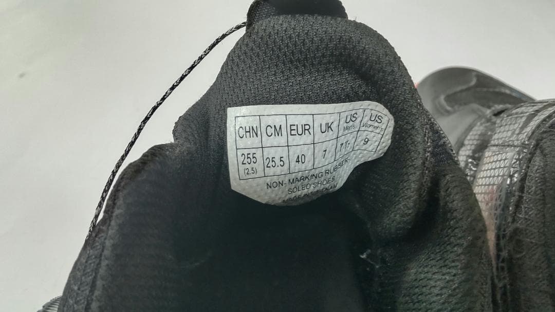 Cuto【中古・美品】ヨネックス パワークッション88DIAL 25.5㎝