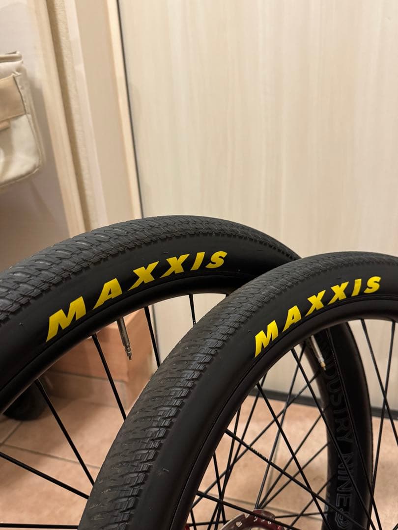MAXXIS DTH 26 x 2.15(52/54-559)タイヤ2本セット