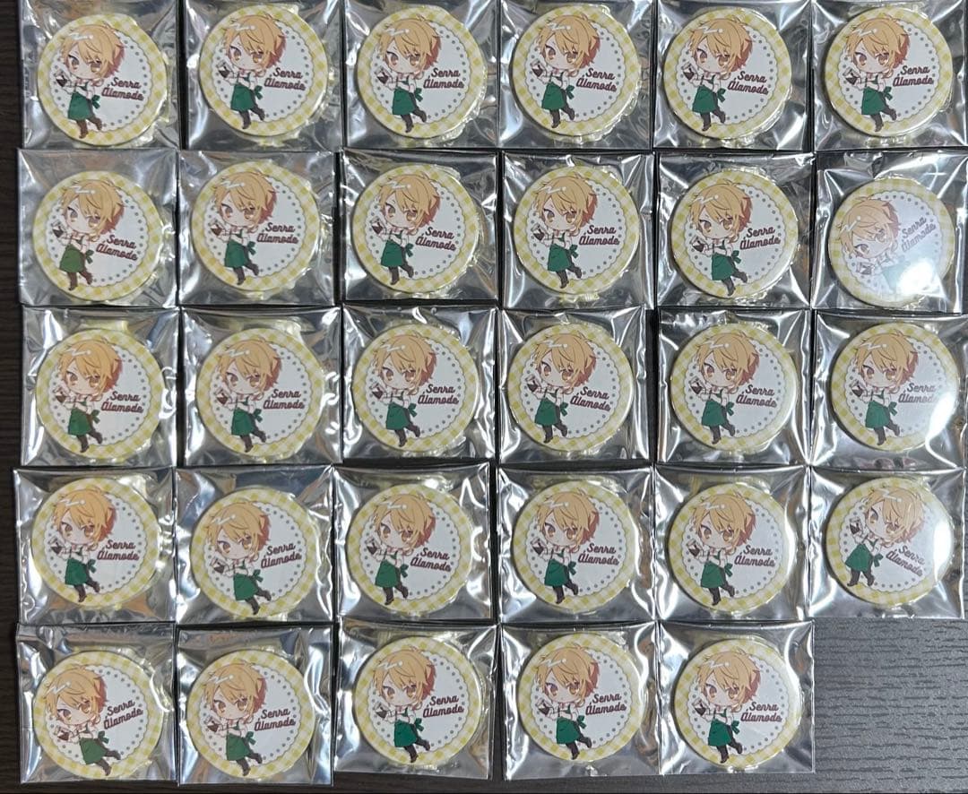 ピンズ・ピンバッジ・缶バッジ M.M