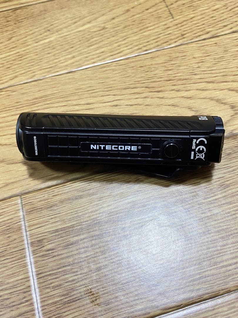 NITECORE P18 1800ルーメン タクティカル懐中電灯　未使用