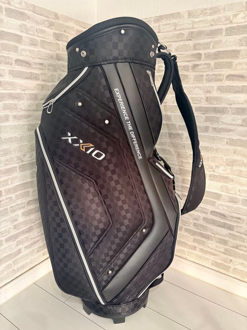 ☆超美品☆ ゼクシオ XXIO ゴルフバッグ　キャディバッグ　9インチ ブラック