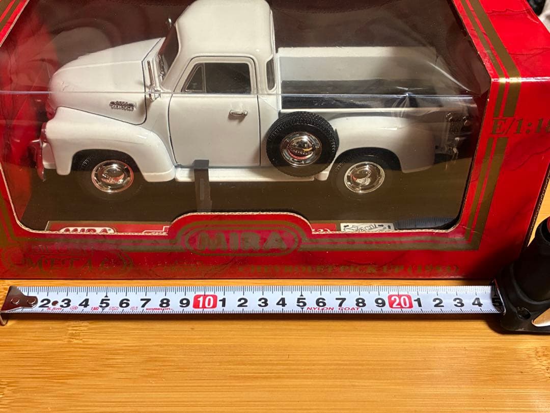 ミニカー MIRA 1953 Chevrolet Pick Up 1/18