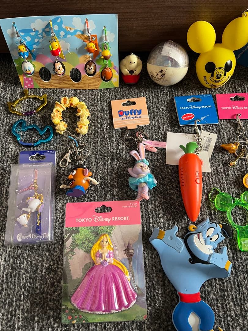 ディズニー キーホルダー　アクセサリー　ミッキー　[新品多数]