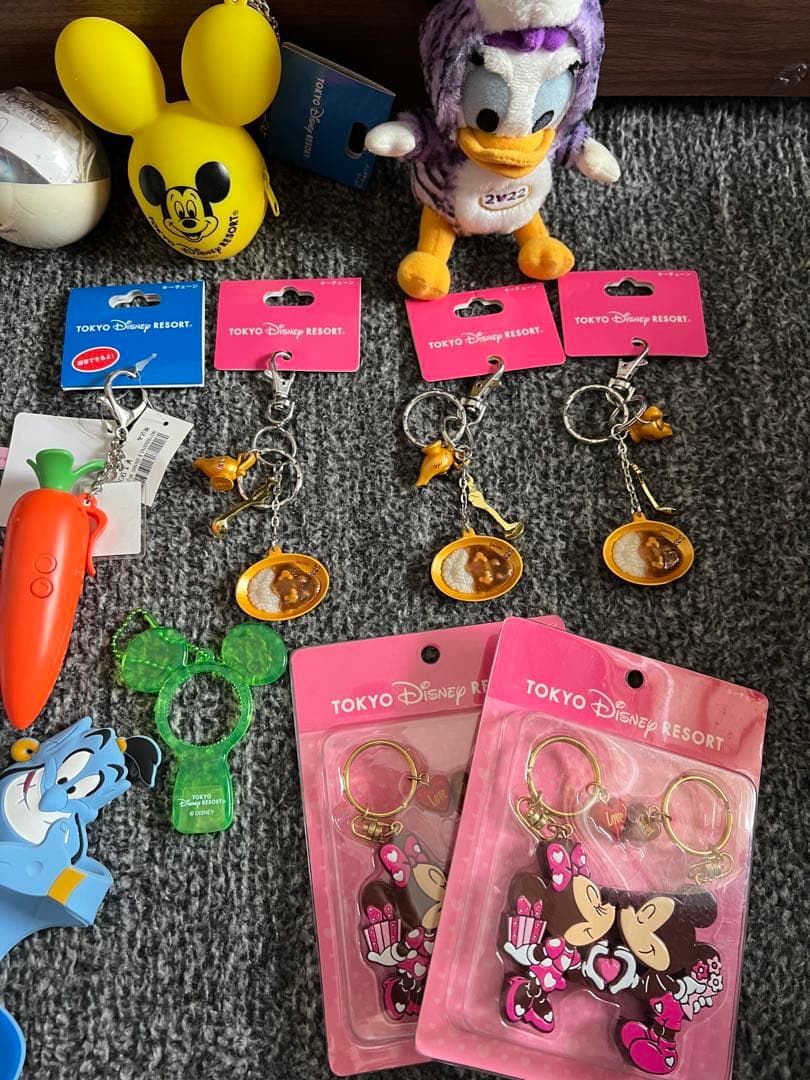 ディズニー キーホルダー　アクセサリー　ミッキー　[新品多数]