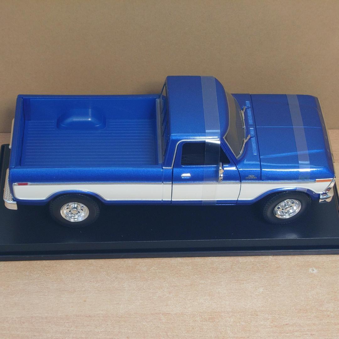 1/18 フォード F150 ピックアップトラック ブルー 1979 Ford