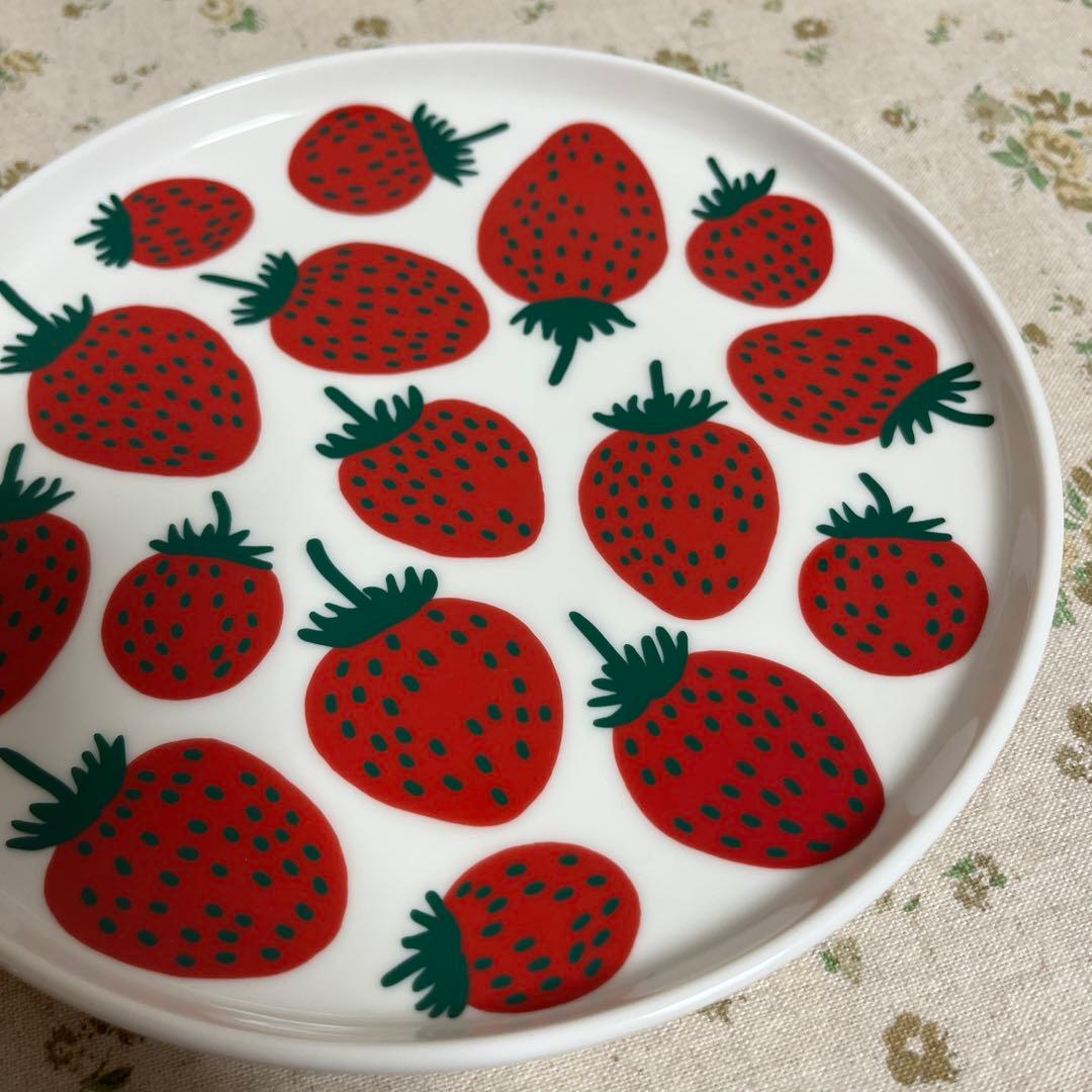 新品 マリメッコ マンシッカ プレート お皿 食器 いちご