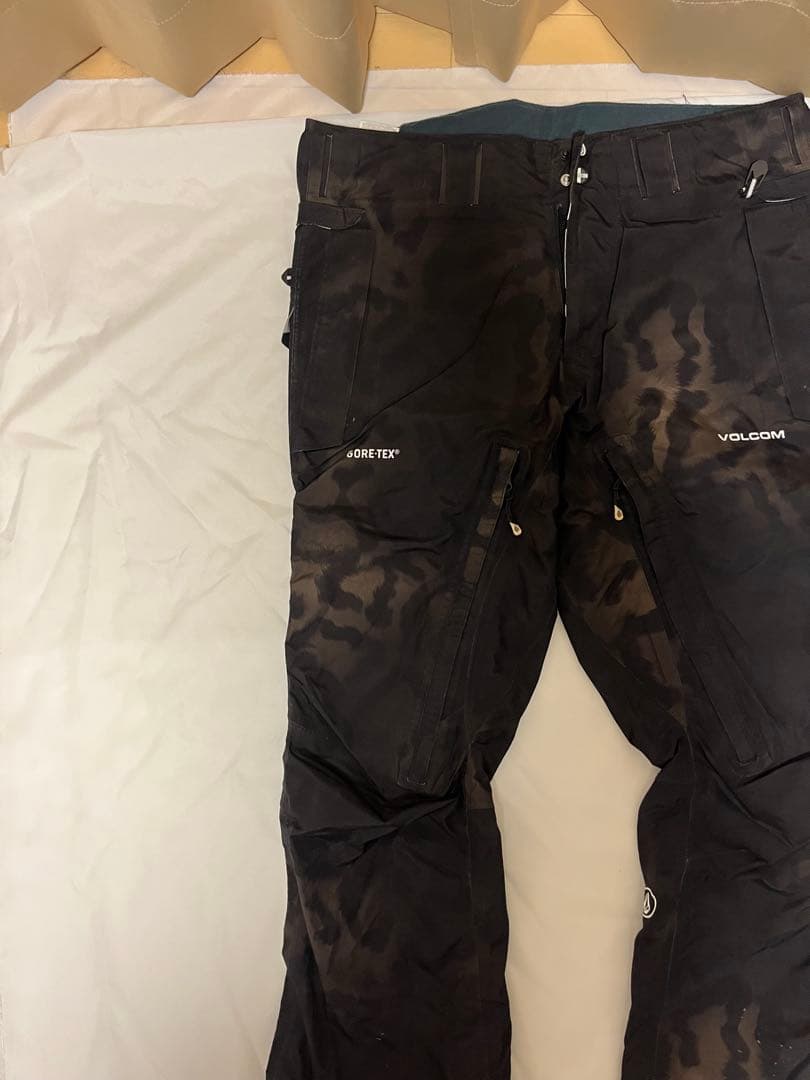 VOLCOM GORE-TEX パンツ　Lサイズ