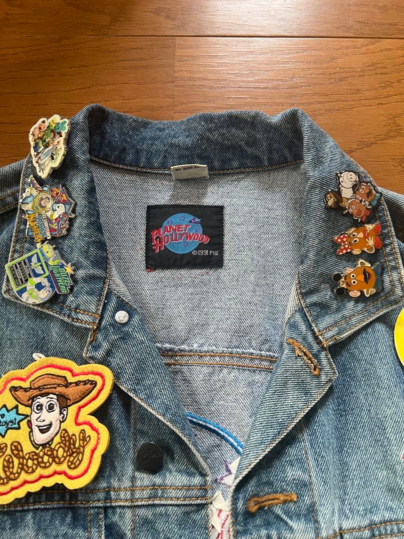 トイストーリー　ピンバッジ　コレクション