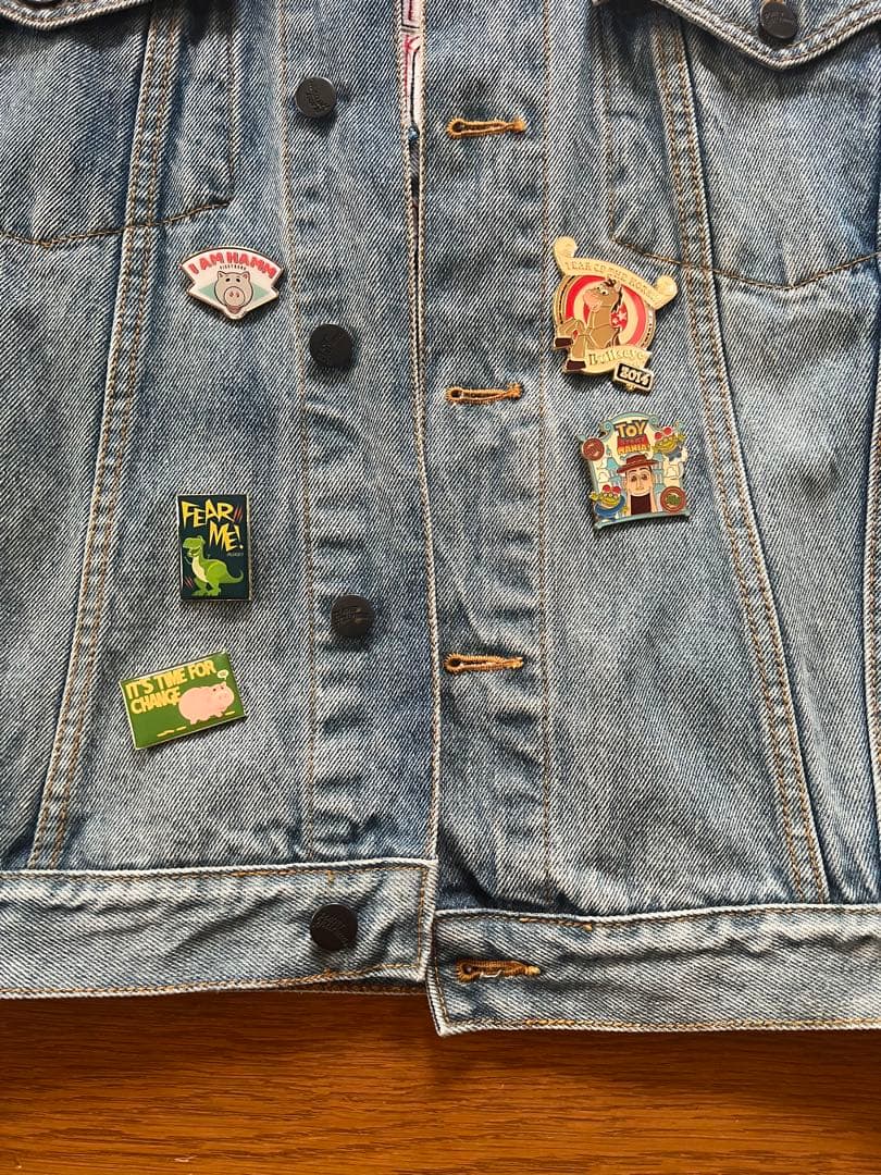 トイストーリー　ピンバッジ　コレクション