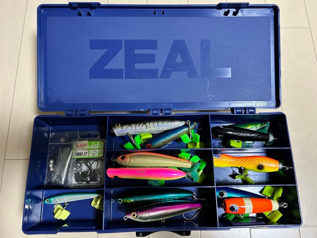 ZEAL zeal AMAZONAS 両開き　ルアー付き　アマゾンボックス
