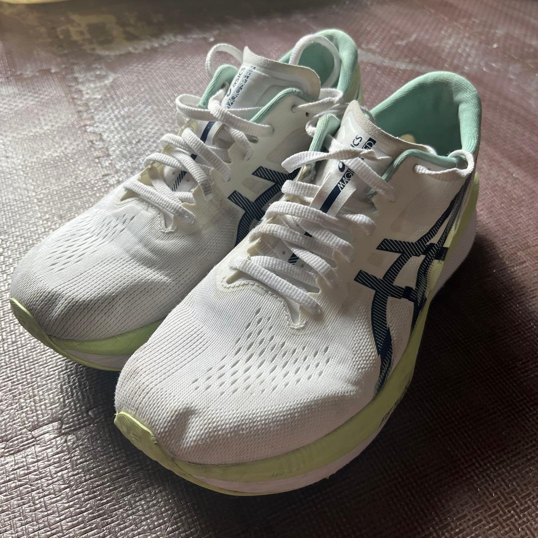 スパイク・シューズ ASICS MAGIC SPEED 4