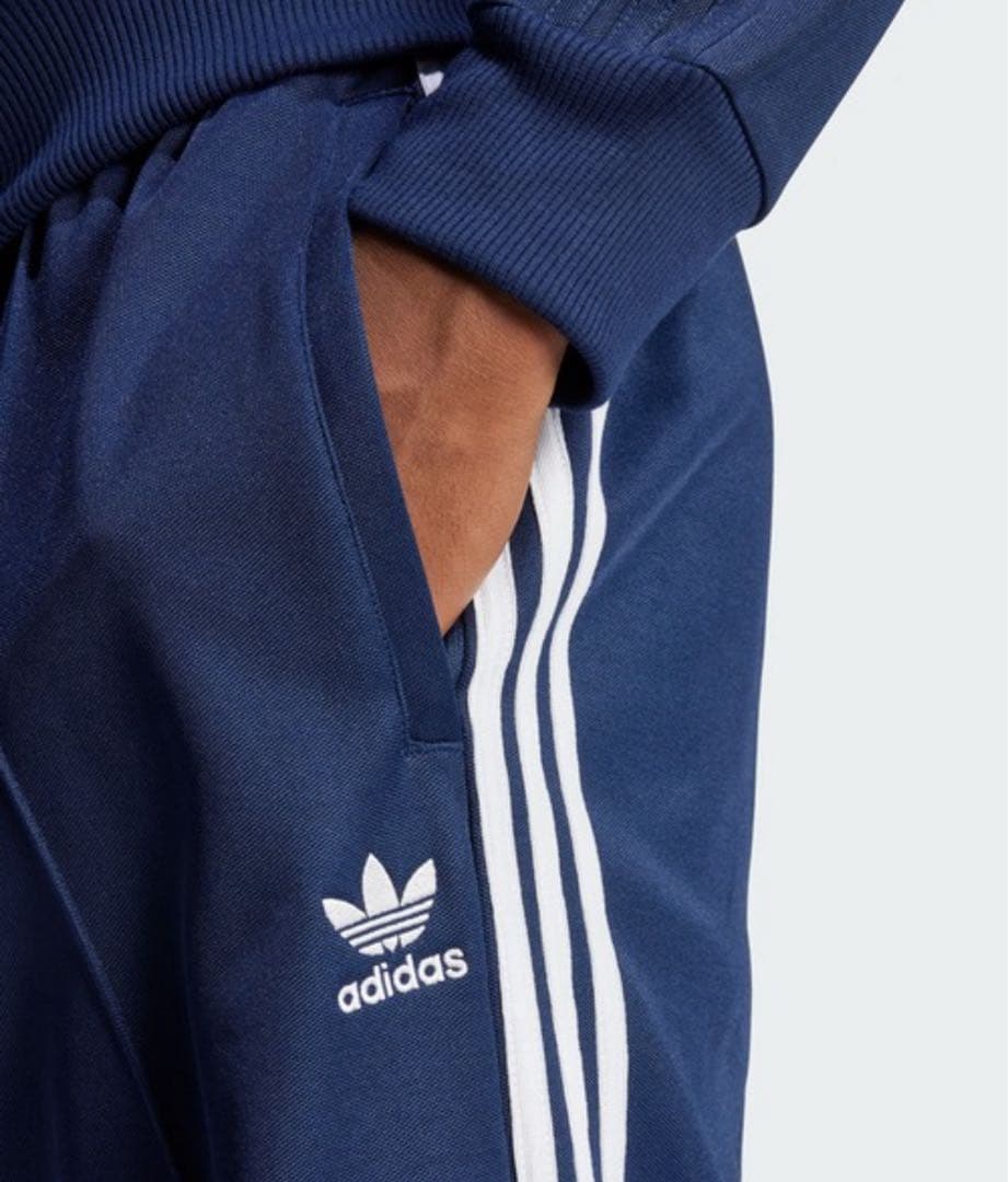adidas アディダスバギートラックパンツ