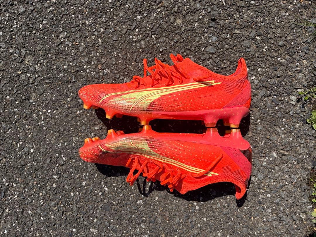 Puma Ultra レッド サッカーシューズ