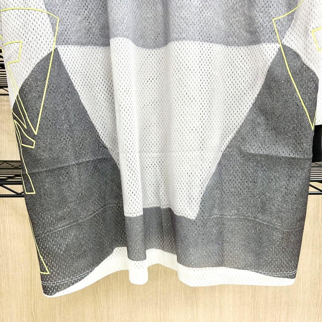 新品未使用！　adidas グラフィックメッシュ長袖Tシャツ　グレー